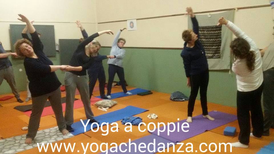 Lezione Yoga a Coppie a Montorso